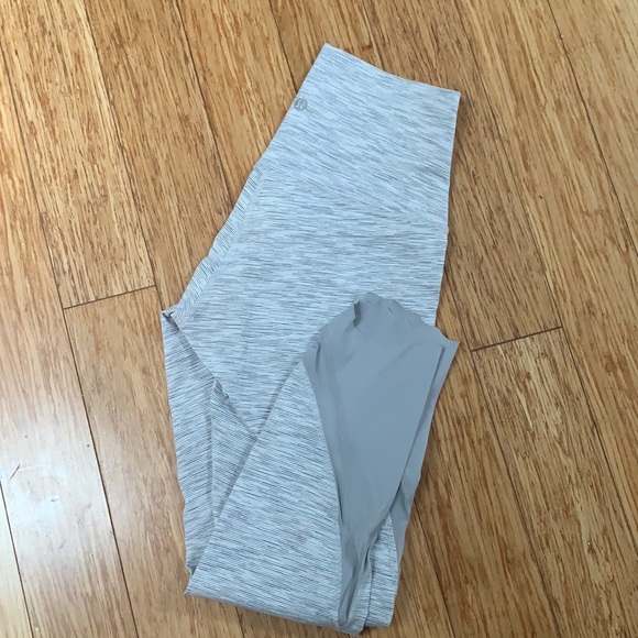 Lululemon Wunder Under Scalloped - Picture 5 of 5